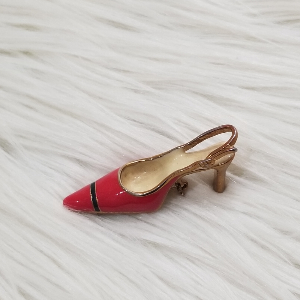 Vintage high heels brooch
